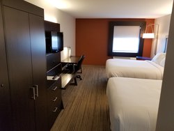  - Holiday Inn Express Birch Run - I-75, Exit 136