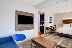  - Holiday Inn Express & Suites Richmond Hill
