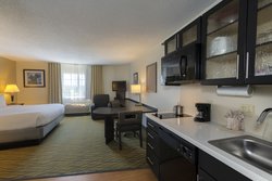  - Candlewood Suites Rogers - I-49, Exit 85