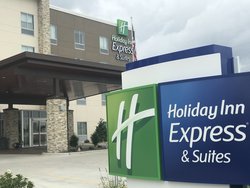  - Holiday Inn Express & Suites Hannibal