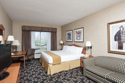  - Holiday Inn Express & Suites Greenwood - I-65, Exit 101
