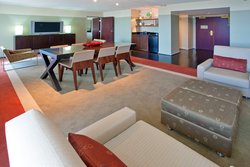  - Crowne Plaza Hotel West Loop Chicago - I-90 & I-94, Exit 51D