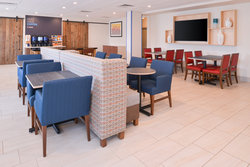  - Holiday Inn Express & Suites 120th and Maple Omaha