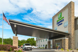  - Holiday Inn Express & Suites 120th and Maple Omaha
