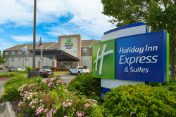  - Holiday Inn Express & Suites 120th and Maple Omaha