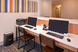  - Holiday Inn Express & Suites 120th and Maple Omaha