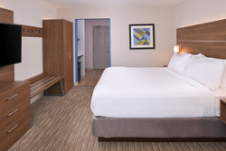  - Holiday Inn Express & Suites 120th and Maple Omaha