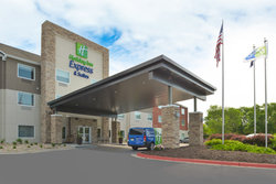  - Holiday Inn Express & Suites 120th and Maple Omaha