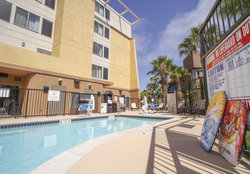  - Holiday Inn Oceanside Marina - I-5, Exit 54C