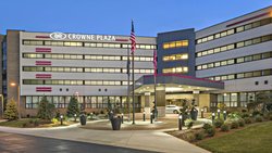  - Crowne Plaza Hotel West Lansing - I-496, Exit 1