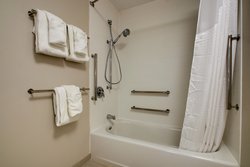  - Holiday Inn Express & Suites North Elizabethtown - I-65, Exit 94