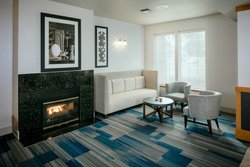  - Holiday Inn Express on the River Corvallis