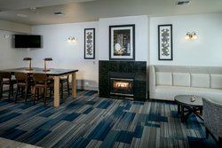  - Holiday Inn Express on the River Corvallis