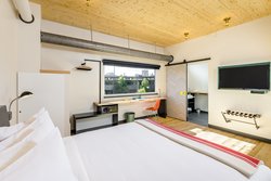  - LARK Hotel Bozeman