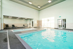  - Holiday Inn & Suites Airport North Calgary