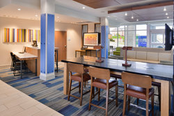  - Holiday Inn Express & Suites East Madison - I-39, I-90 & I-94, Exit 135