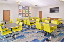  - Holiday Inn Express & Suites East Madison - I-39, I-90 & I-94, Exit 135
