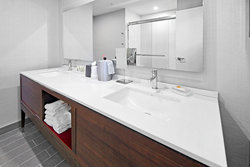  - Holiday Inn & Suites Airport North Calgary