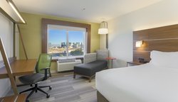  - Holiday Inn Express Airport West Las Vegas - I-15, Exit 36