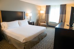  - Holiday Inn Express & Suites Chanhassen