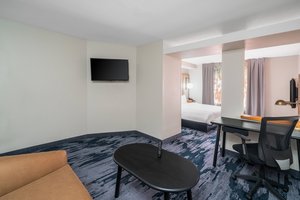 Fairfield Inn Suites By Marriott I 240 Memphis Tn See