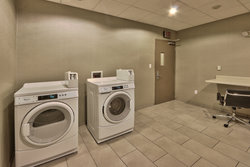  - Holiday Inn & Suites North Albuquerque - I-25, Exit 229