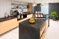  - Delta Hotel by Marriott Northeast Minneapolis - I-35, Exit 22