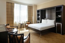  - Marriott Hotel Downtown Milwaukee - I-794, Exit 1E