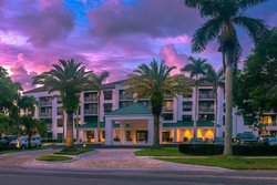  - Courtyard by Marriott Hotel Naples
