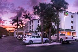  - Courtyard by Marriott Hotel Naples