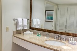  - Courtyard by Marriott Hotel Naples