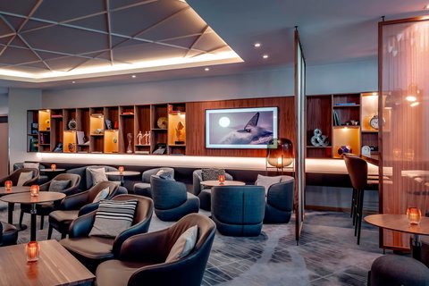 ZURICH MARRIOTT HOTEL - Photo 42