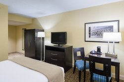  - Holiday Inn Express Penns Landing Philadelphia - I-95, Exit 22