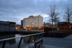  - Holiday Inn Express Penns Landing Philadelphia - I-95, Exit 22