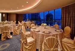  - Crowne Plaza Hotel Downtown Kansas City