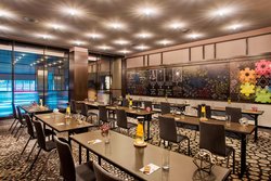  - Hotel EMC2 Magnificent Mile Chicago