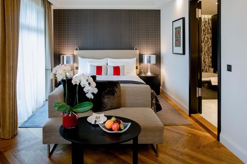 HOTEL SCHWEIZERHOF BERN - Photo 55