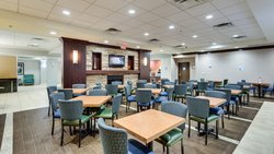  - Holiday Inn Express Springfield - I-95 & I-495, Exit 169
