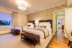  - Ritz-Carlton Hotel Montreal