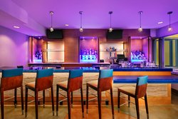  - TownePlace Suites by Marriott Downtown San Diego - I-5, Exits 16 & 16B