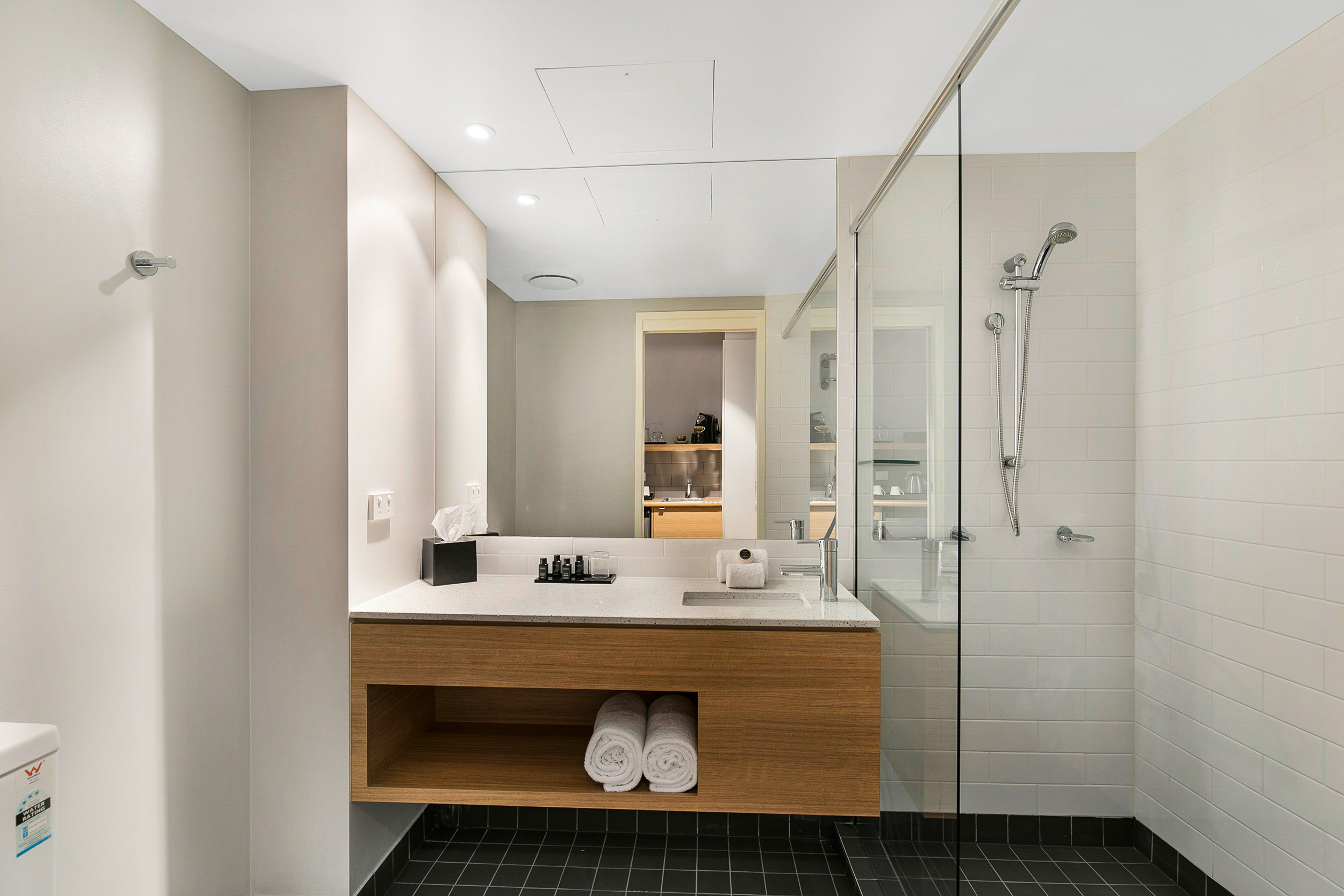 POTTERS HOTEL-guestroom-Bathroom.jpg