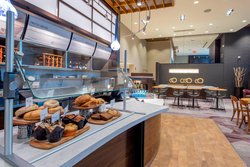  - Courtyard by Marriott Hotel Fresh Meadows