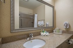  - Holiday Inn Express Central Bakersfield