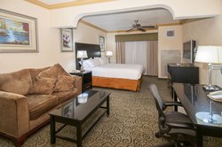  - Holiday Inn Express Central Bakersfield