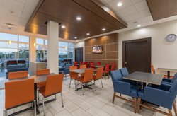  - Holiday Inn Express & Suites San Marcos