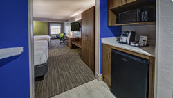  - Holiday Inn Express & Suites Crossville - I-40, Exit 322