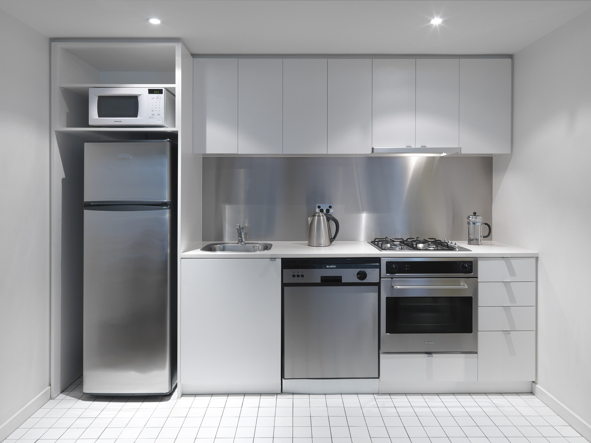 QUEST ON DORCAS-guestroom-Full Kitchen.jpg