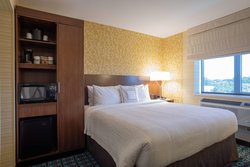  - Fairfield Inn & Suites by Marriott Fresh Meadows