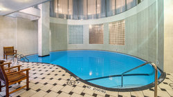  - Holiday Inn Tower & Suites Downtown Vancouver