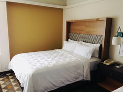  - Holiday Inn & Suites Berkshires Pittsfield